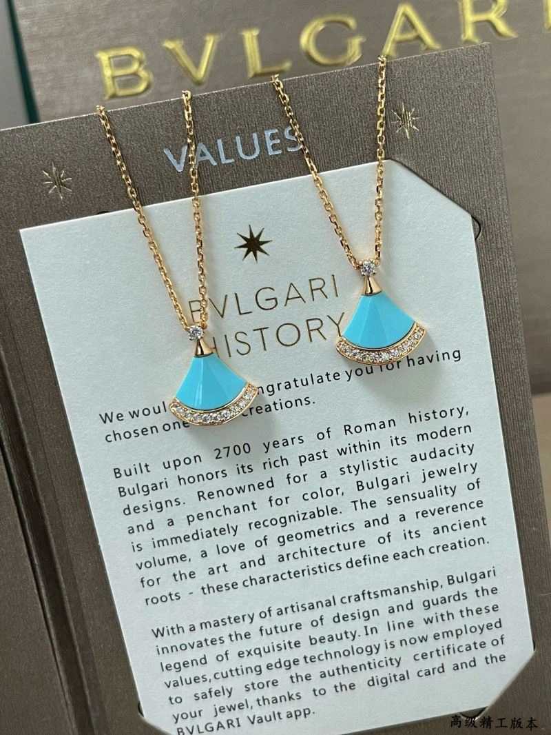 Bvlgari Necklaces Sporty 216740