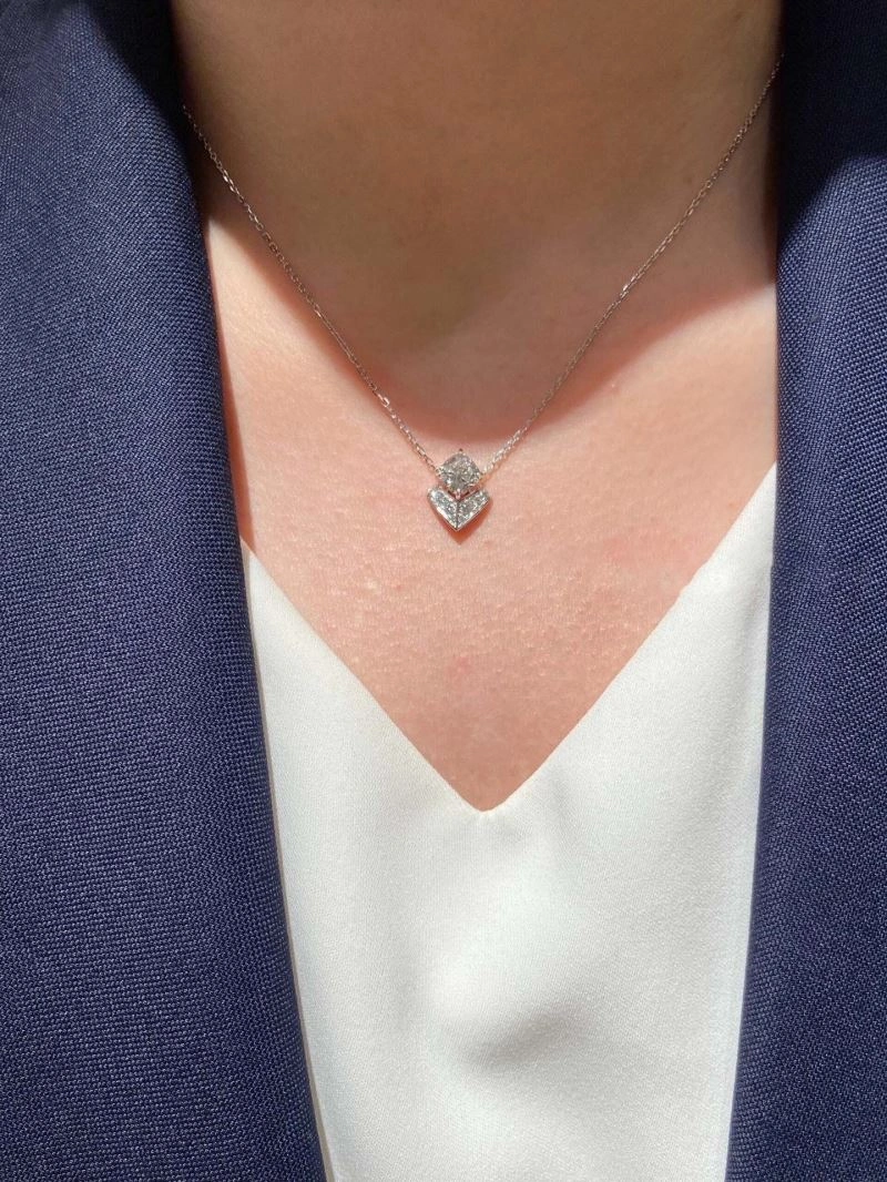 Vibrant Bvlgari Necklaces 216886