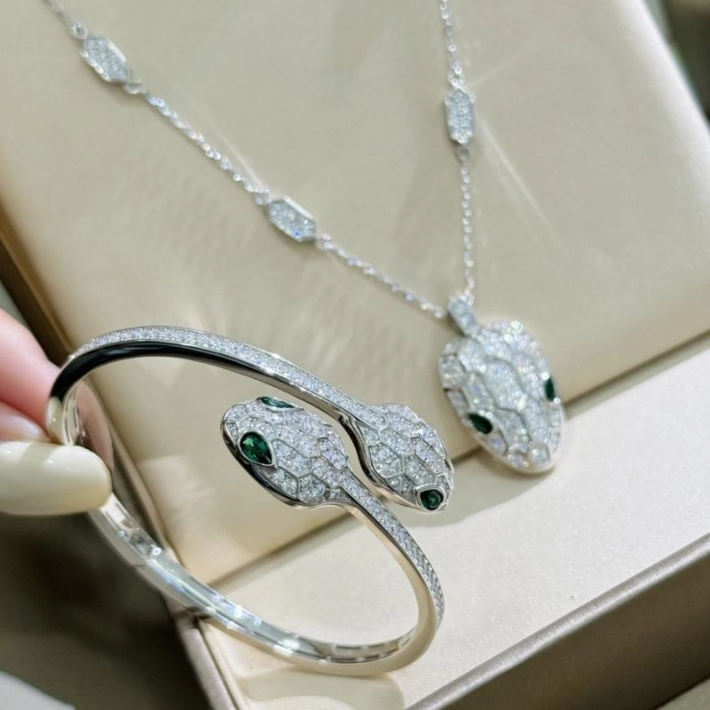 Youthful Bvlgari Necklaces 216694