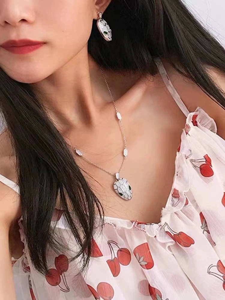 Youthful Bvlgari Necklaces 216694