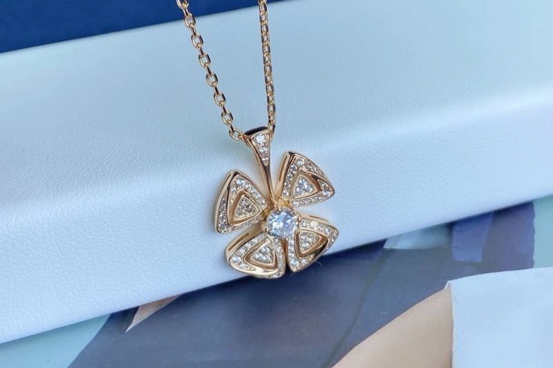 Bvlgari Necklaces Breathable 216696