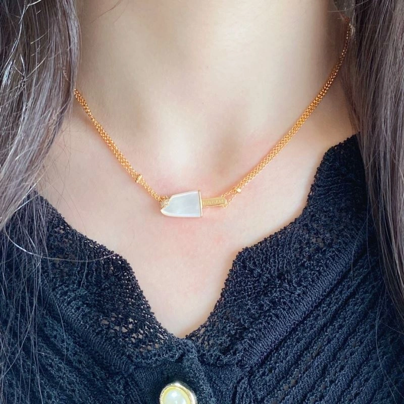 Tailored Bvlgari Necklaces 216570