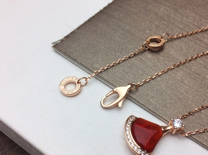 Lightweight Bvlgari Necklaces 216550