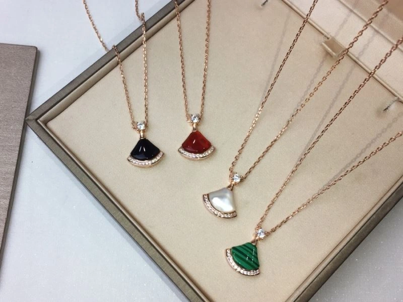 Lightweight Bvlgari Necklaces 216550