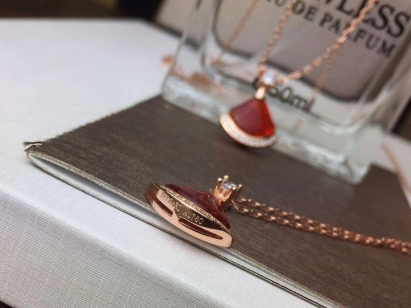 Lightweight Bvlgari Necklaces 216550