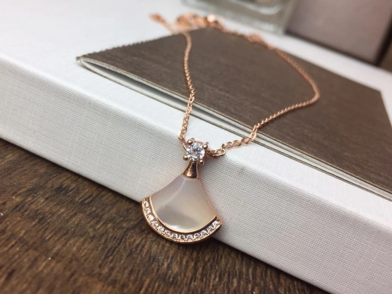 Lightweight Bvlgari Necklaces 216550