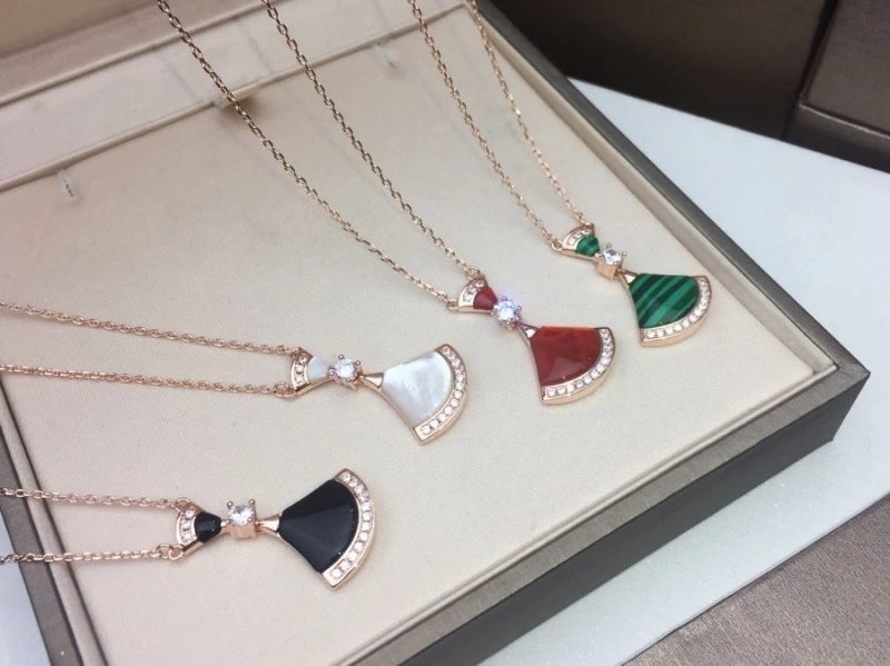 UrbanChic Bvlgari Necklaces 216548