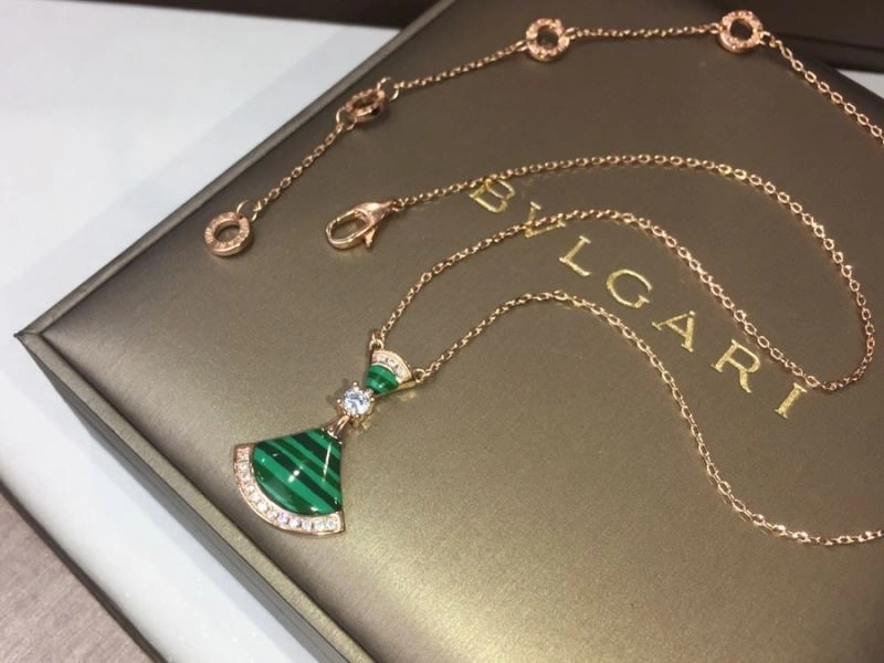 UrbanChic Bvlgari Necklaces 216548