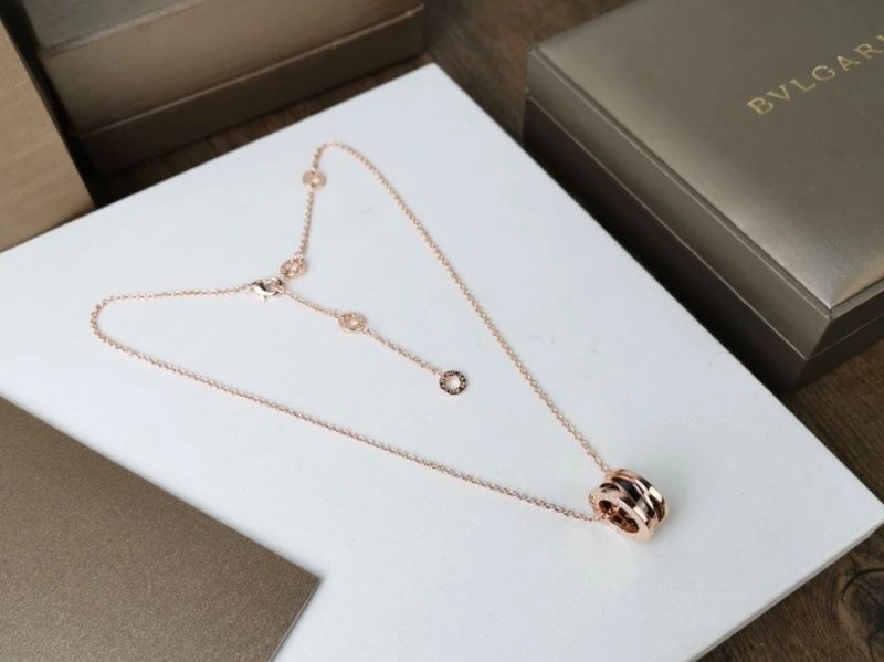 Tailored Bvlgari Necklaces 216539
