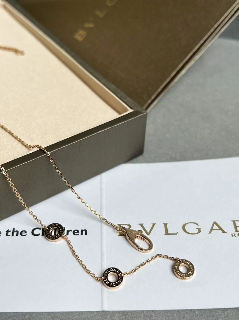 Functional Bvlgari Necklaces 216551