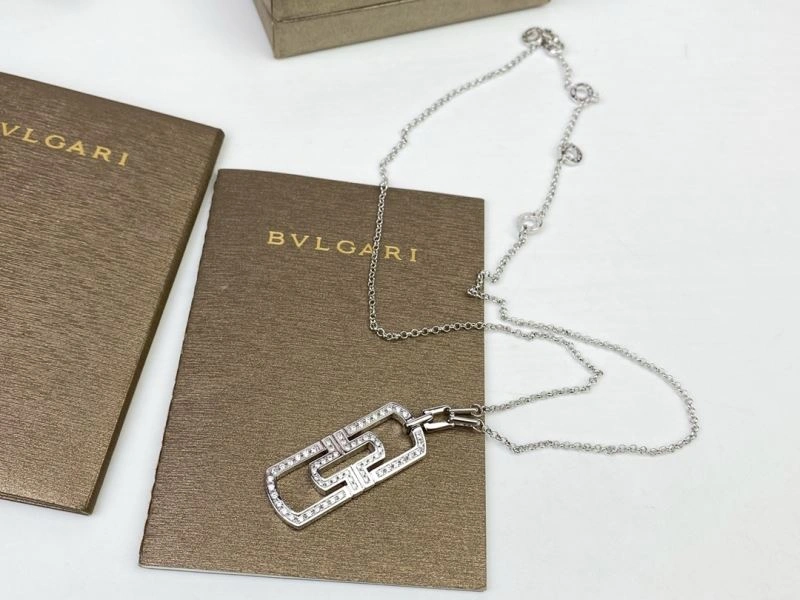 Refined Bvlgari Necklaces 216485