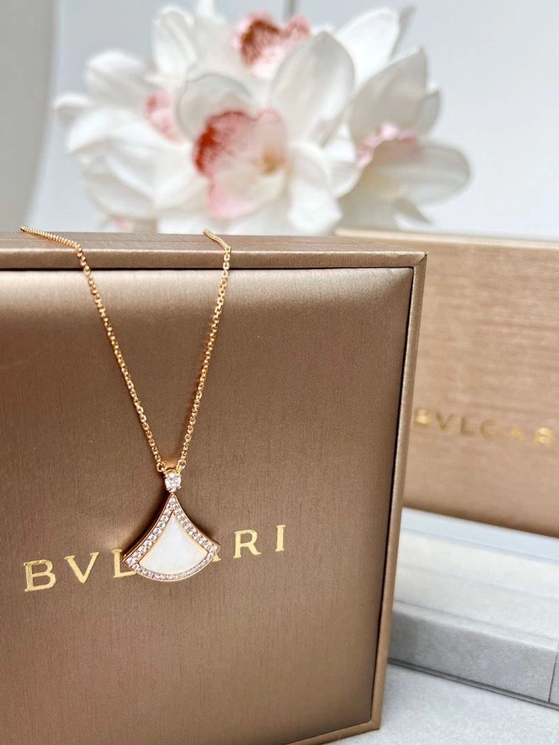 Bvlgari Necklaces Elegant 216475