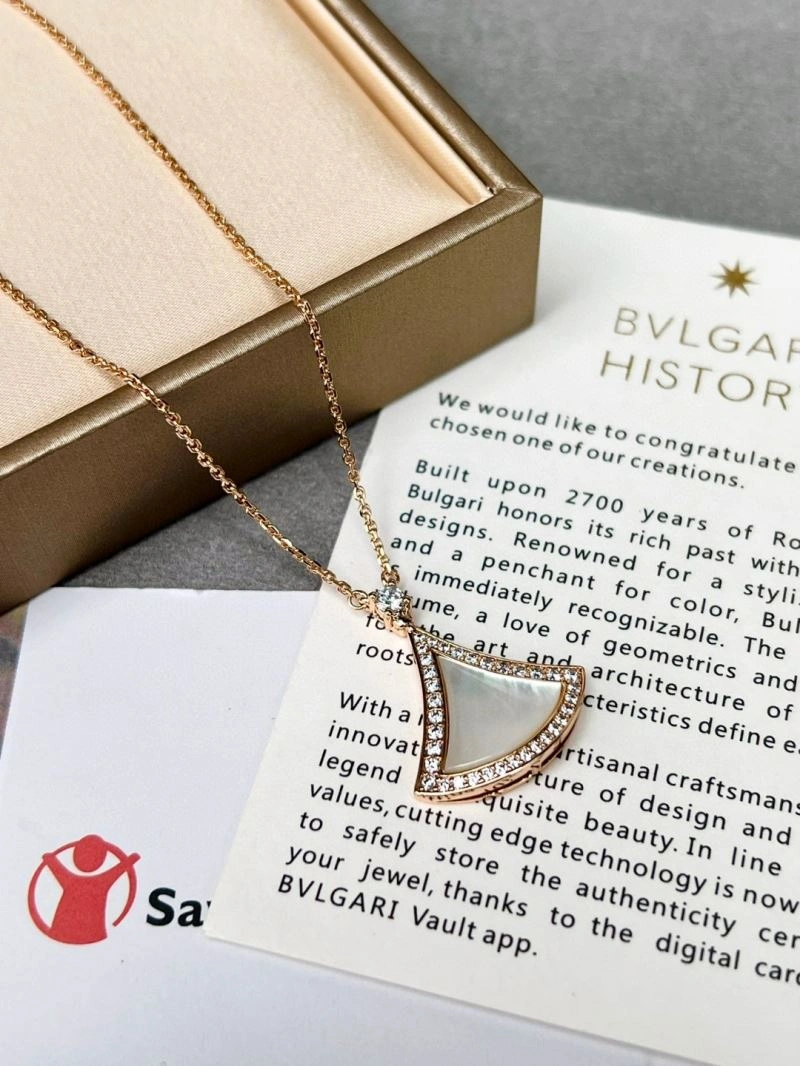 Bvlgari Necklaces Elegant 216475