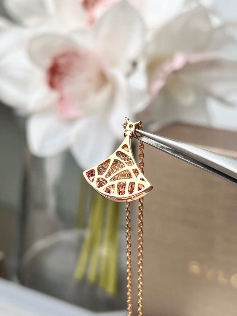 StreetReady Bvlgari Necklaces 216373