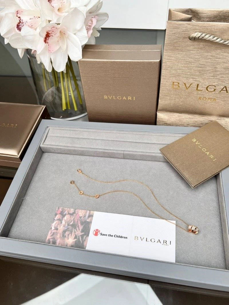 Fashionable Bvlgari Necklaces 216370
