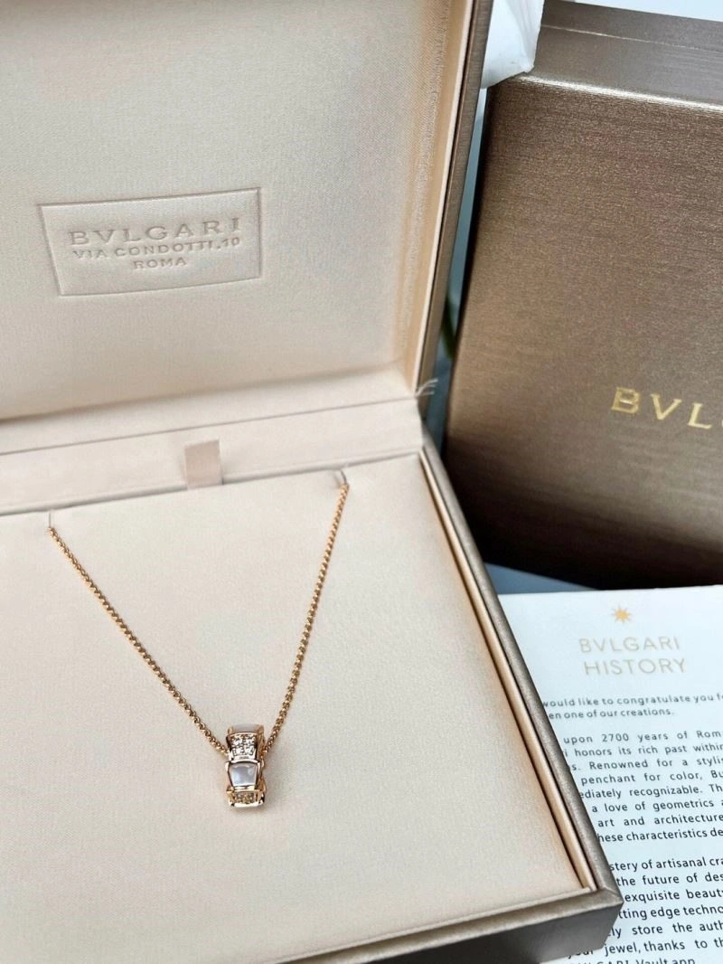 Fashionable Bvlgari Necklaces 216370