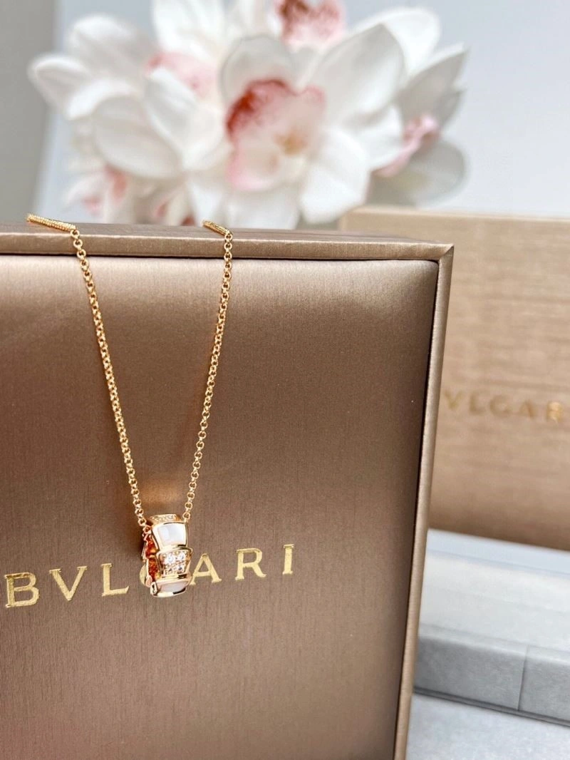 Fashionable Bvlgari Necklaces 216370