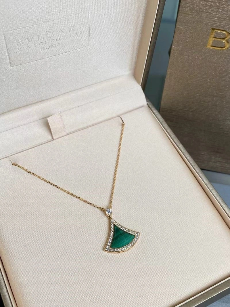 Bvlgari Necklaces Classic 216366