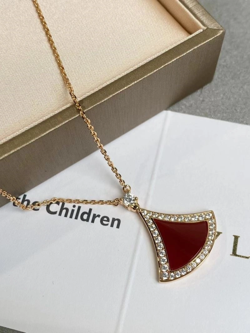 Bright Bvlgari Necklaces 216372