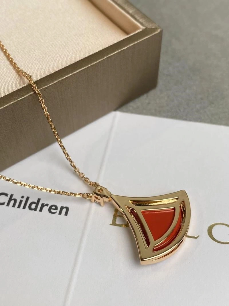 Bright Bvlgari Necklaces 216372