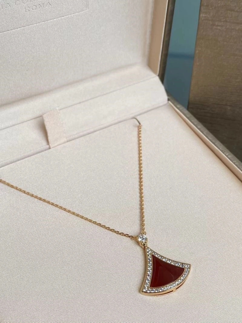 Bright Bvlgari Necklaces 216372