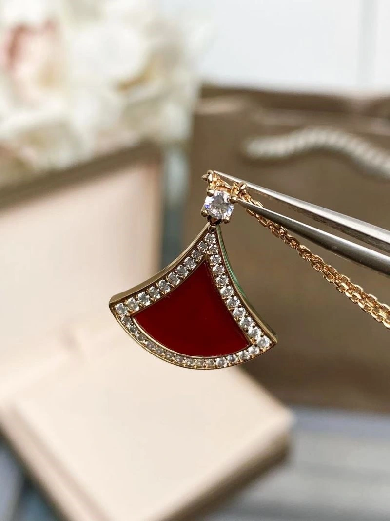 Bright Bvlgari Necklaces 216372