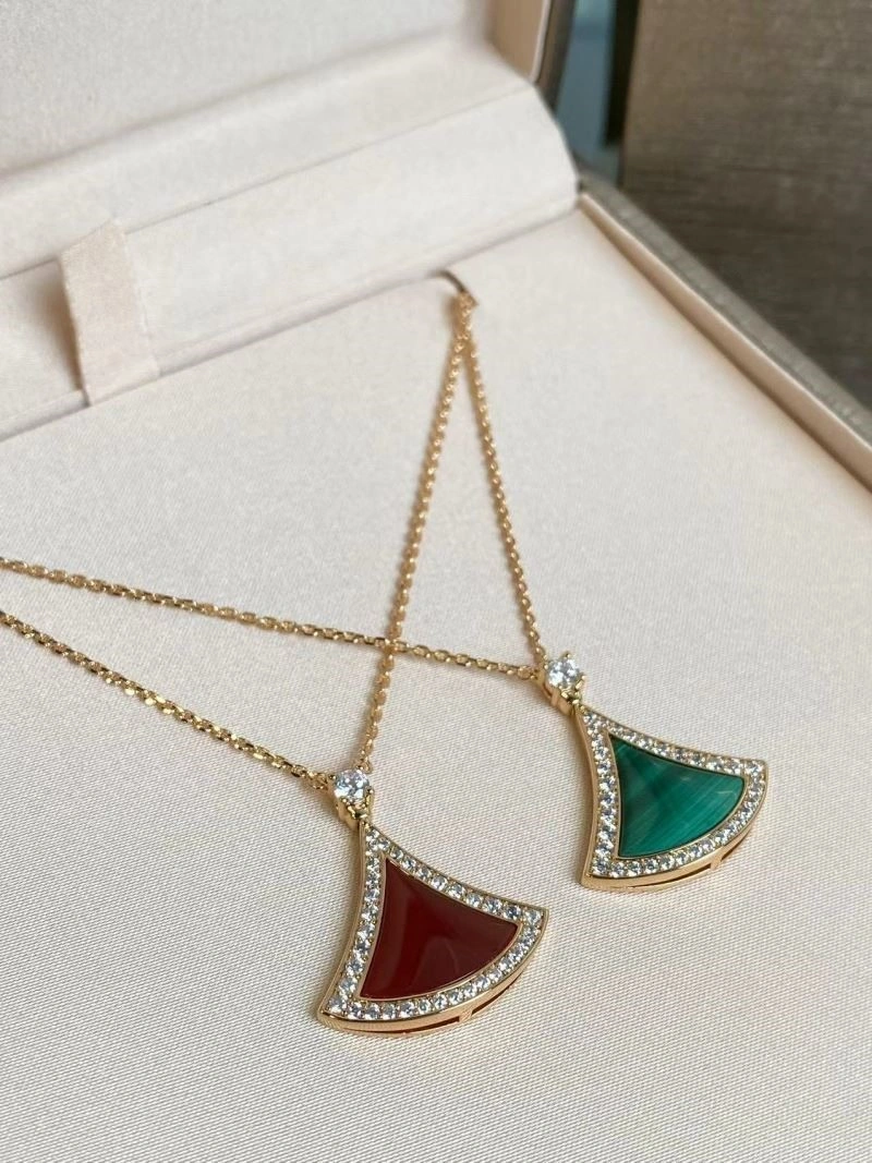 Bright Bvlgari Necklaces 216372