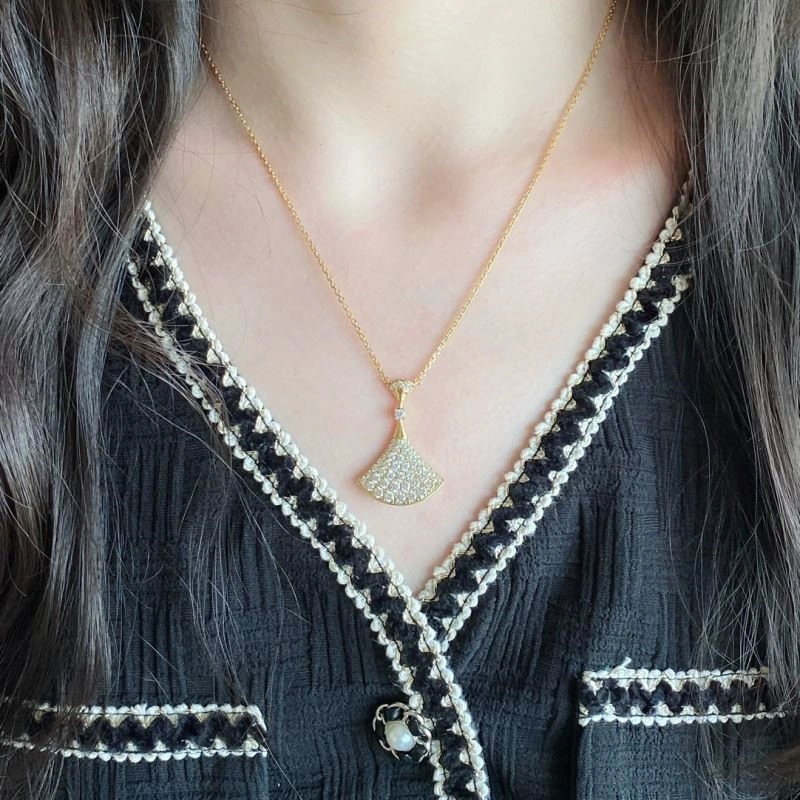 Lightweight Bvlgari Necklaces 216361