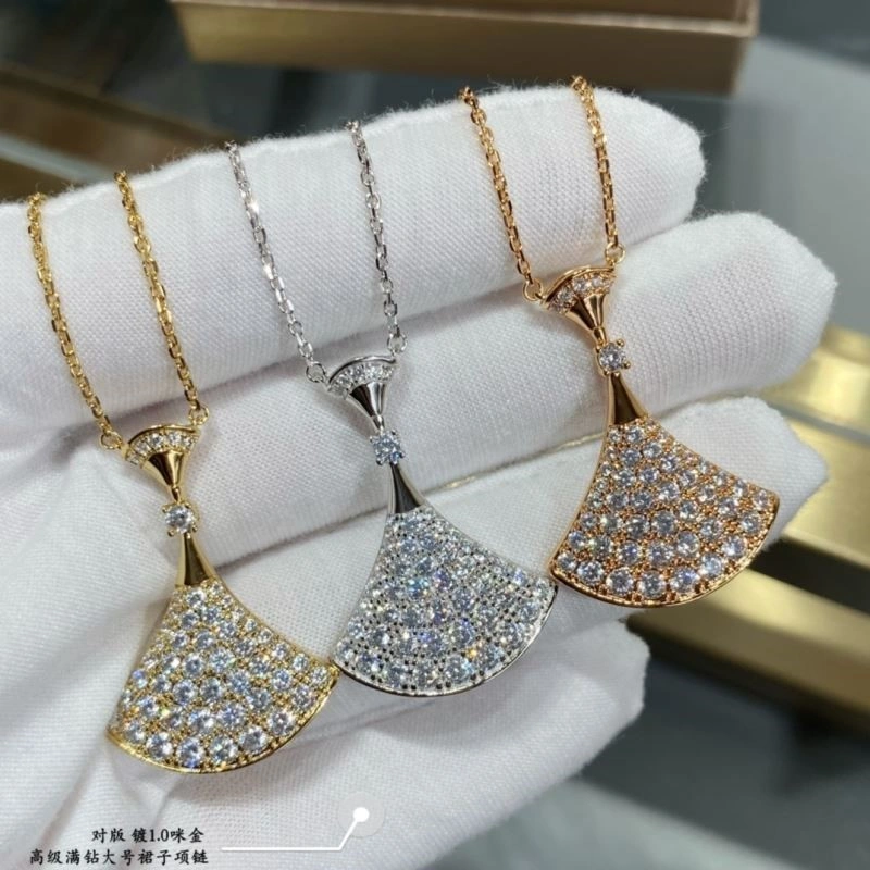 Lightweight Bvlgari Necklaces 216361