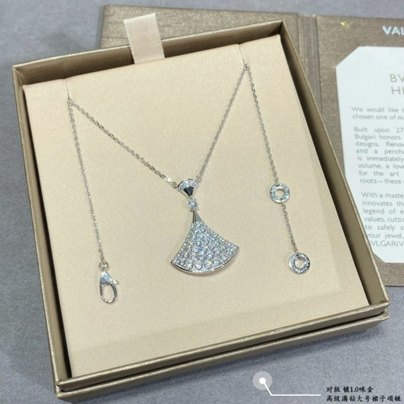 Lightweight Bvlgari Necklaces 216361