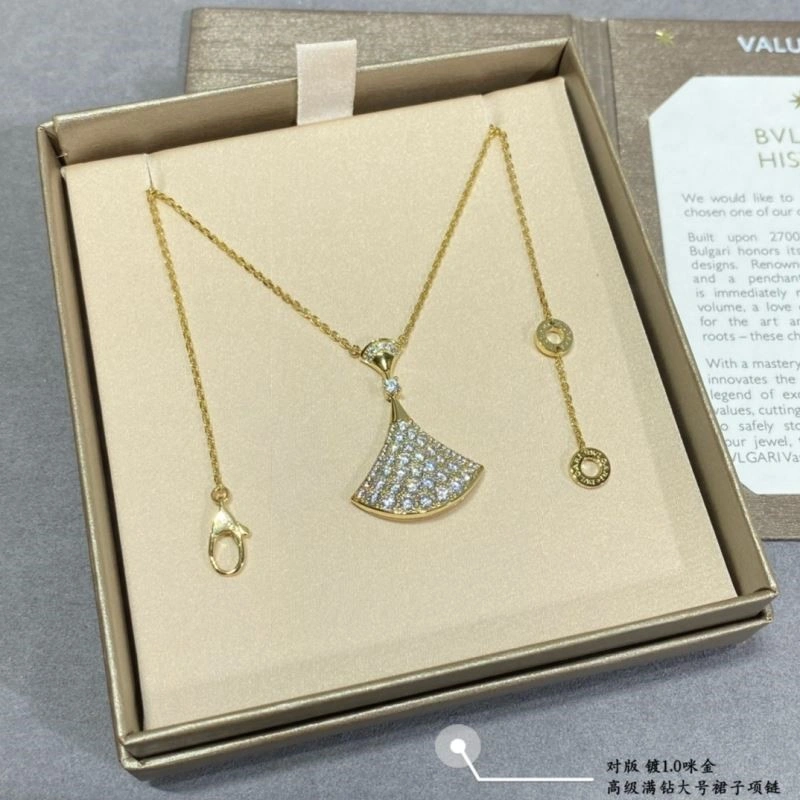 Lightweight Bvlgari Necklaces 216361