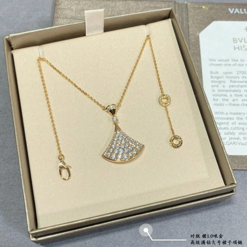 Lightweight Bvlgari Necklaces 216361