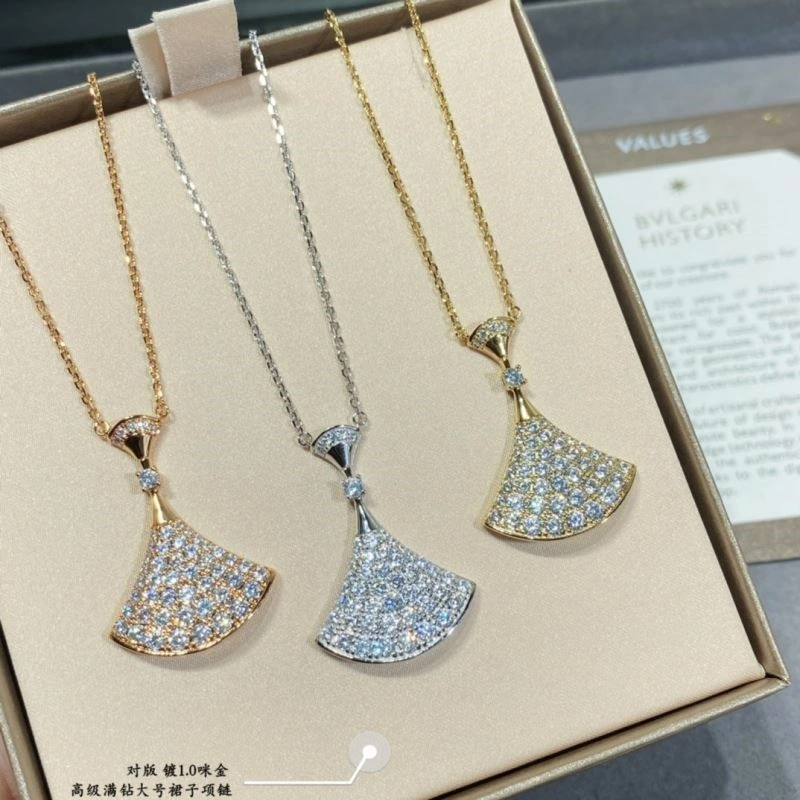Lightweight Bvlgari Necklaces 216361