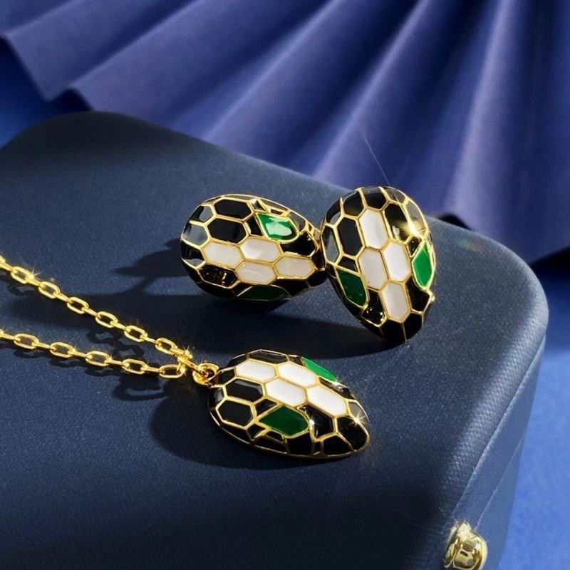 Bvlgari Necklaces Trendy 216342