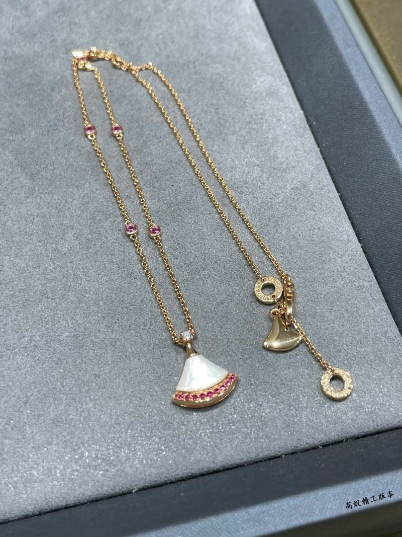 Bvlgari Necklaces Snug 216337