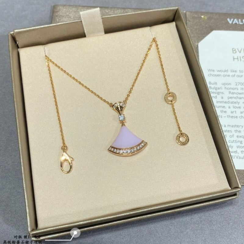 EyeCatching Bvlgari Necklaces 216334