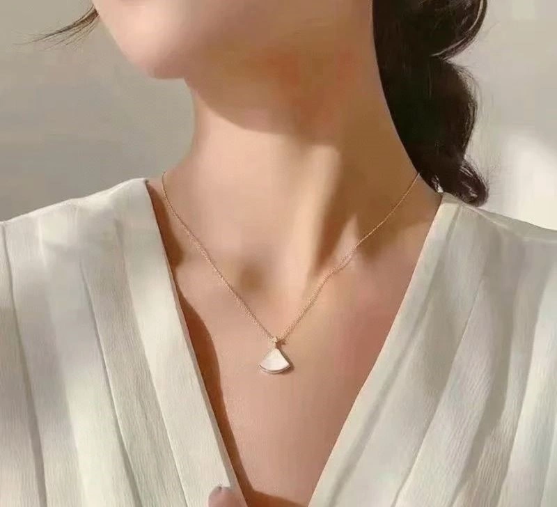 Modern Bvlgari Necklaces 216350