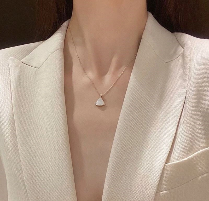Modern Bvlgari Necklaces 216350