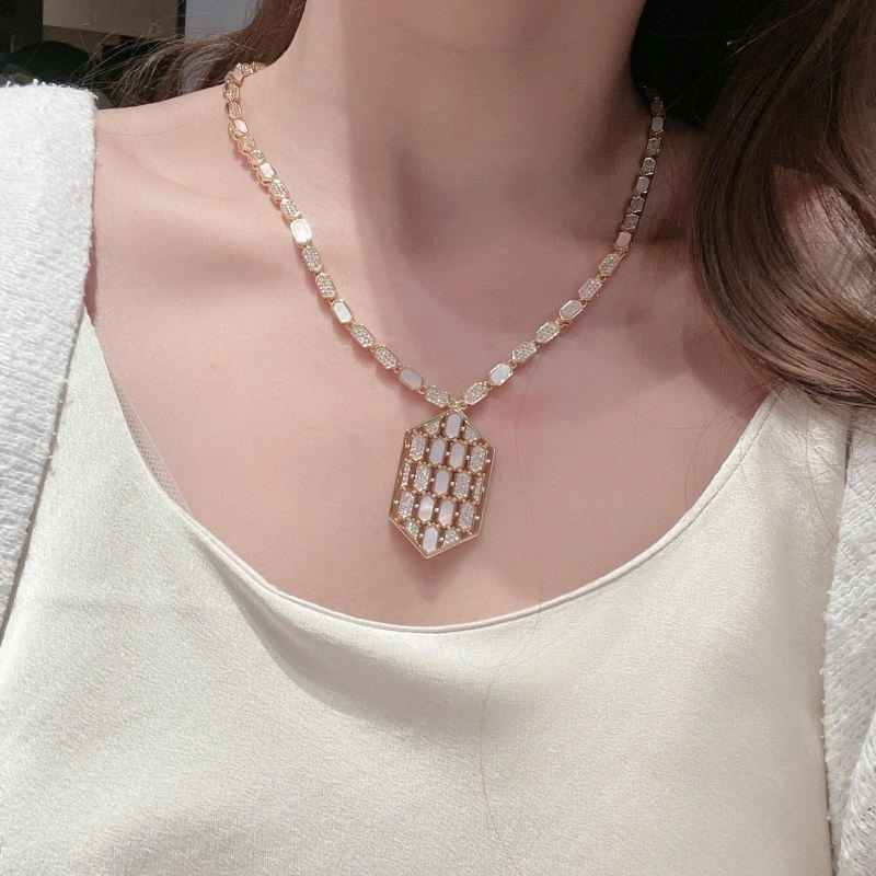 Breathable Bvlgari Necklaces 216242