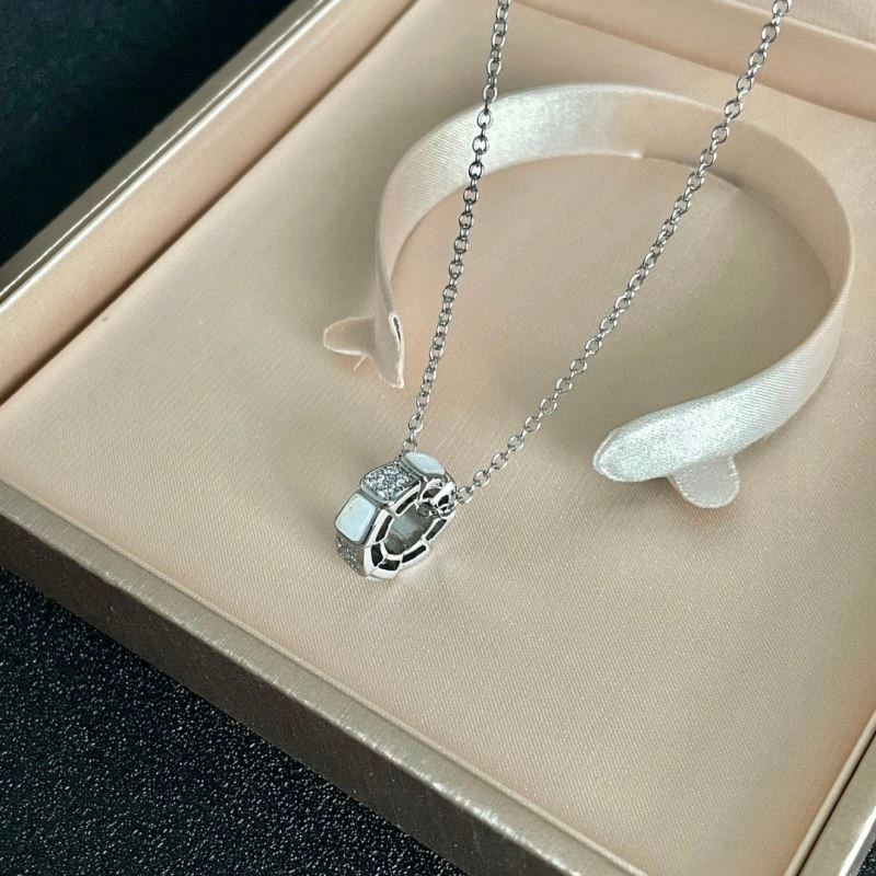 Compact Bvlgari Necklaces 216239