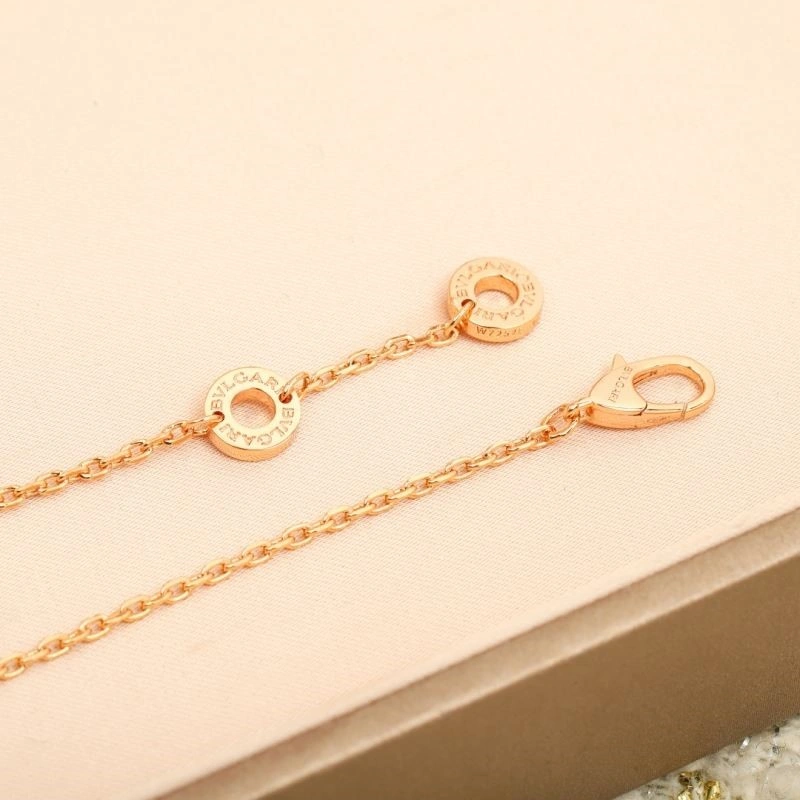 Breathable Bvlgari Necklaces 216237