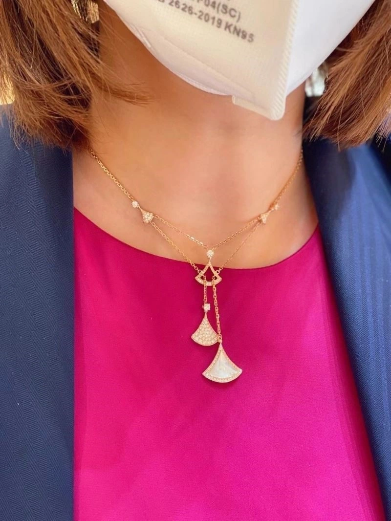 Trendy Bvlgari Necklaces 216236
