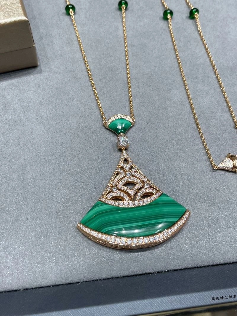 Trendsetting Bvlgari Necklaces 216220