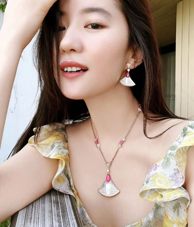 Bvlgari Necklaces Snug 216217