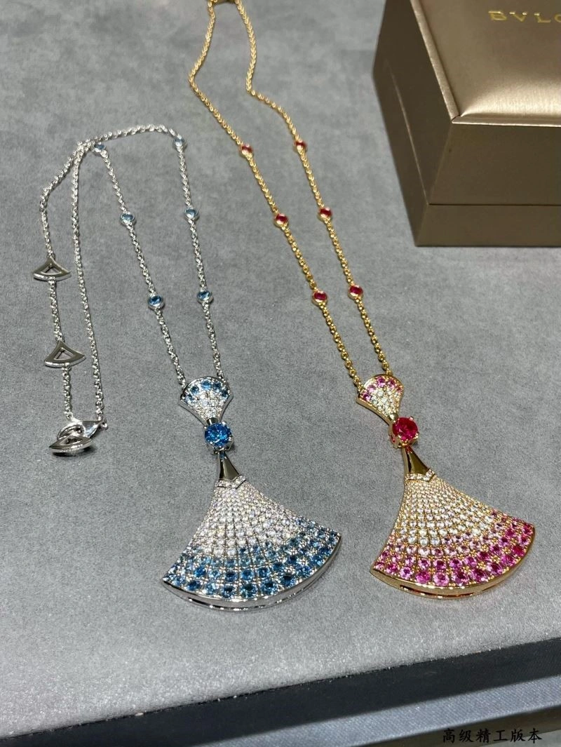 Bold Bvlgari Necklaces 216228