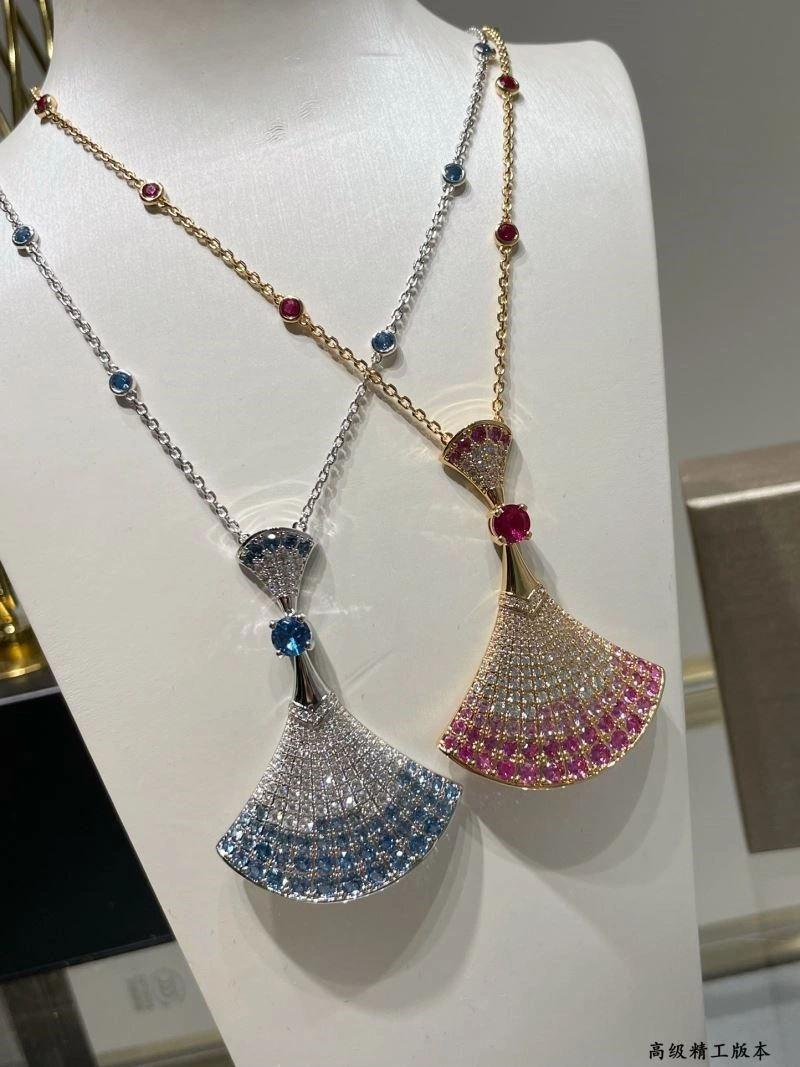Bold Bvlgari Necklaces 216228