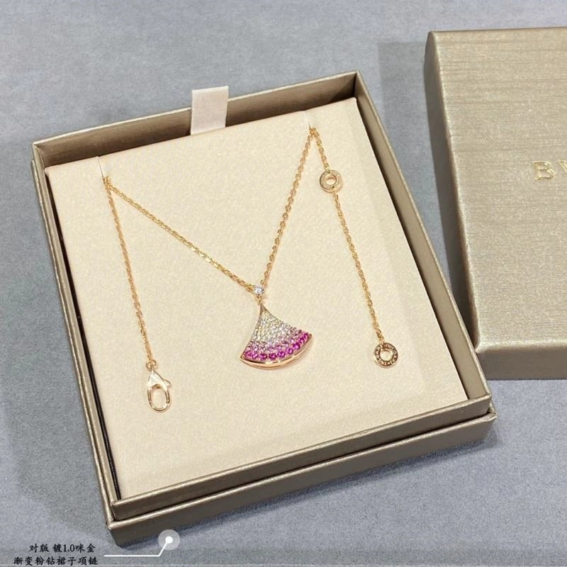 UrbanChic Bvlgari Necklaces 216225