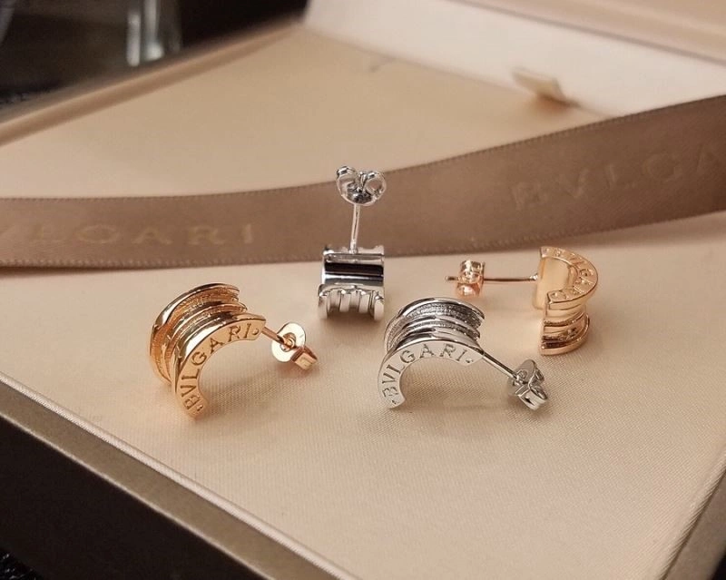 Bvlgari Necklaces Sleek 216169