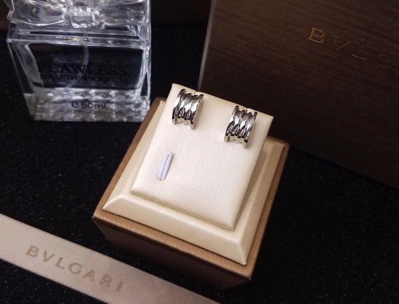 Bvlgari Necklaces Sleek 216169