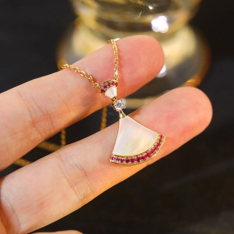 Bvlgari Necklaces Refined 216151